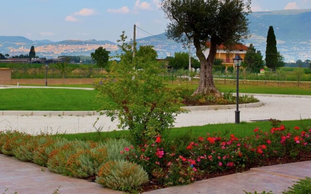 Villa in Cannara With Pool Near Assisi