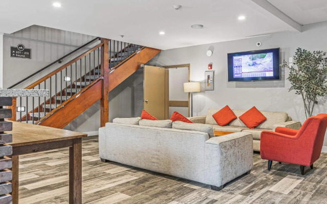 Basecamp Lodge Canmore