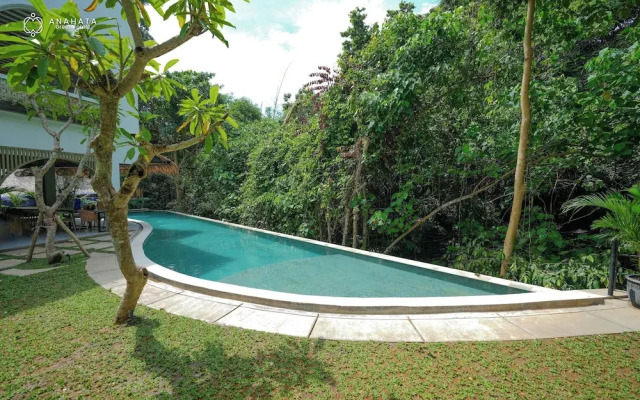 Greenforest Anahata 4 Star Hotel
