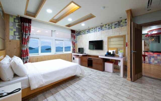 Yeosu The King Pension