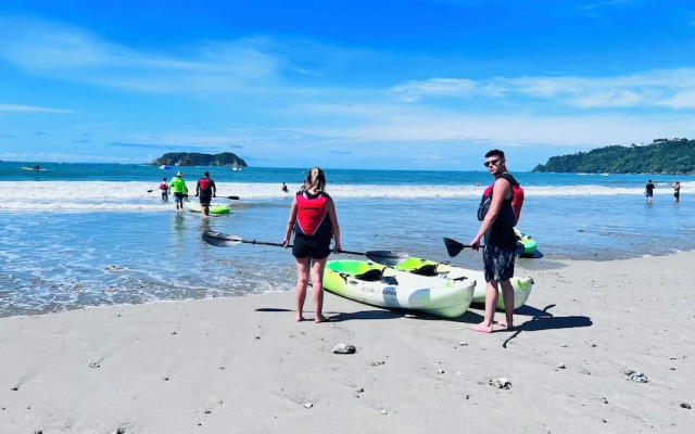 Los Angeles Hotel & Resort