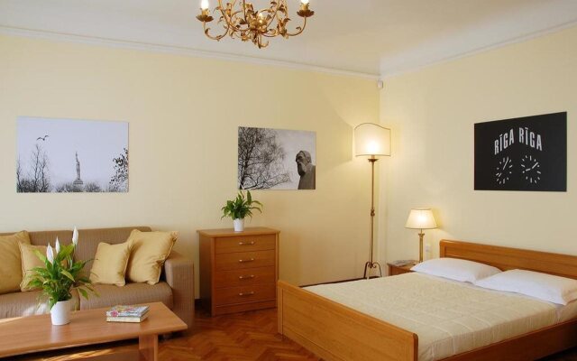 Отель Baltic Suites