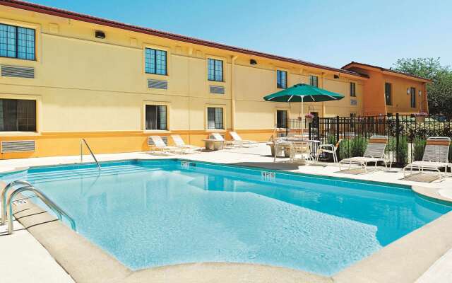 La Quinta Inn by Wyndham Champaign