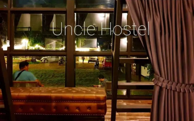 Uncle Hostel