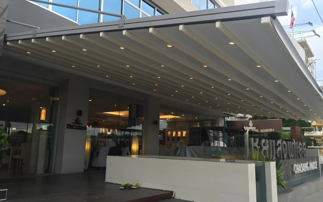 Chaisaeng Palace Hotel