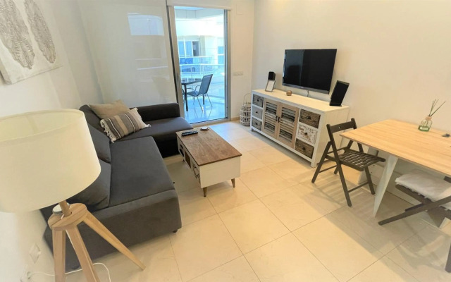 New Luxury Beachfront Apartament
