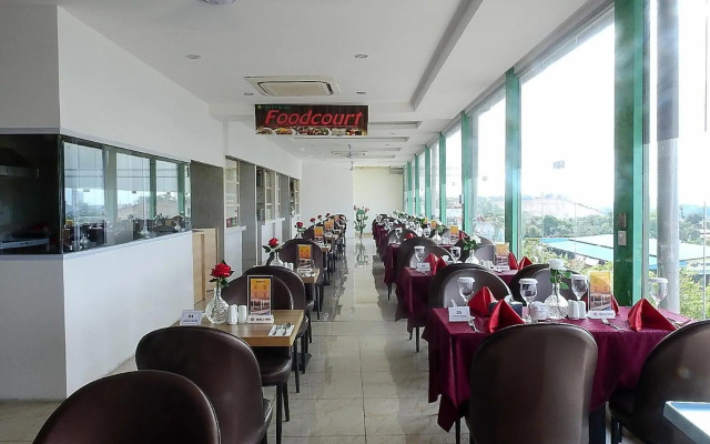 Green Rose Hotel