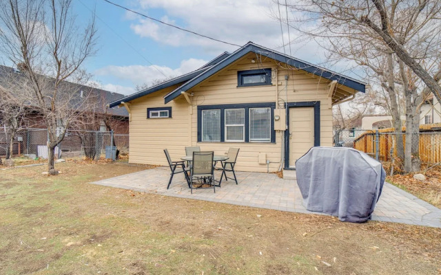 Walk to Midtown: Charming Reno Retreat