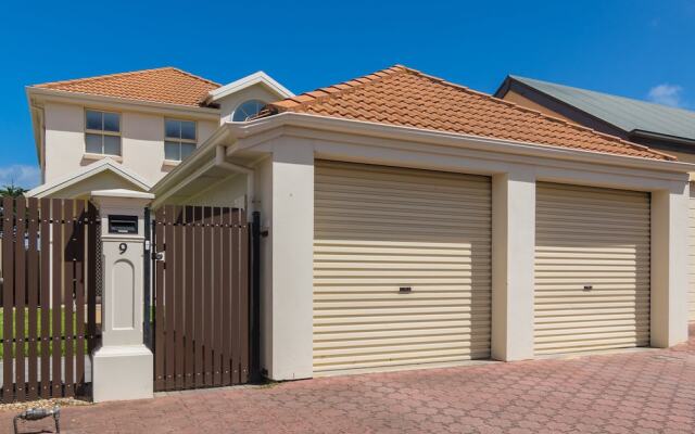 Port Adelaide Harbourside Home