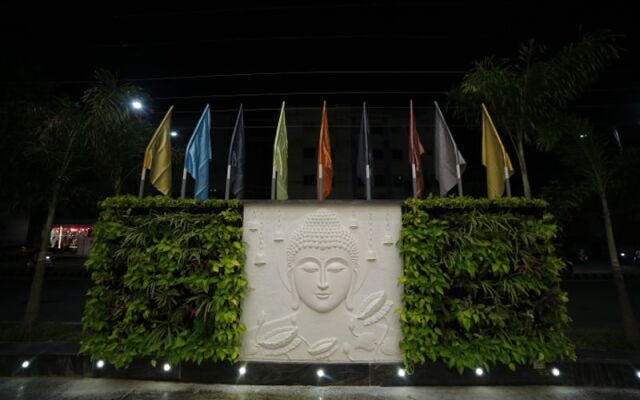 Annapurna De Royal