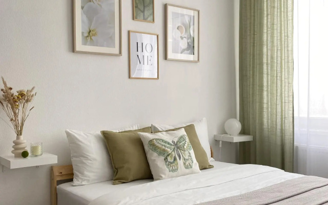 Апартаменты на проспекте Академика Сахарова 51