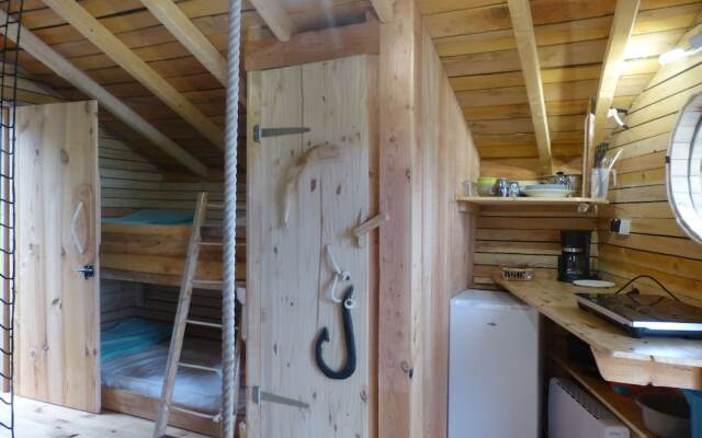 Camping Les Castors - Cabanes Insolites