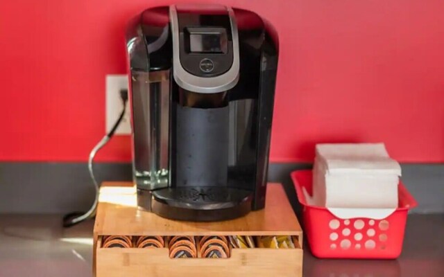 Commercial Homes - Private rooms w Shared bath downtown SFO