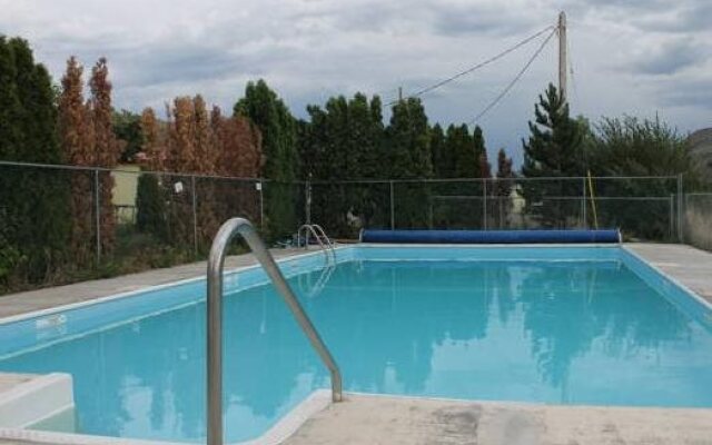 Sage Hills Motel