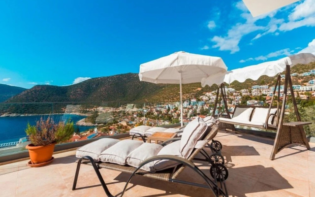 Villa Maris by Akdenizvillam