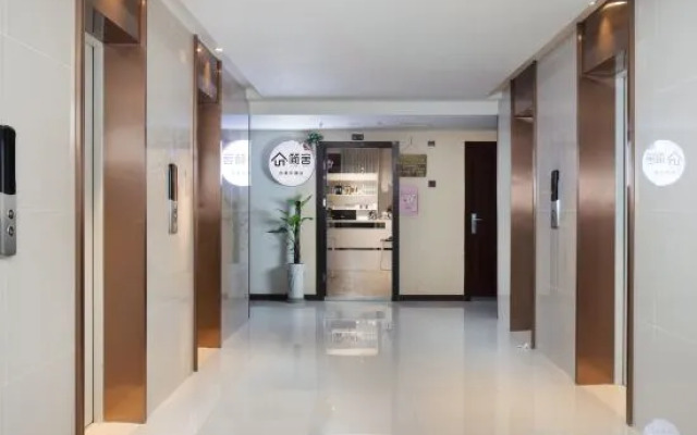 Jianshe Hotel (Chongqing West Railway Station)