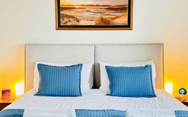 House, Pentire, Newquay, Near Beaches With Parking