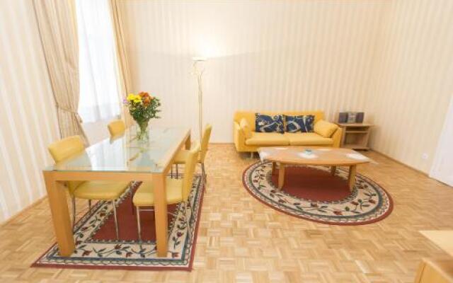 Carlton Suites