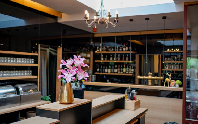 Maximilian Lifestyle Resort