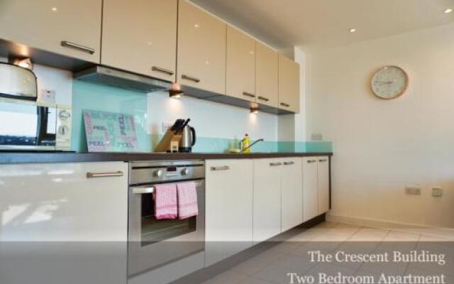 Gunwharf Quays Chic Apartment