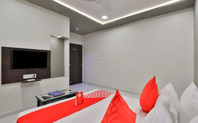 Raj Palace BY OYO Rooms
