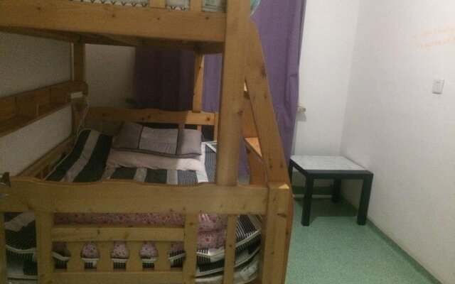 Shenyang Dream Train Hostel