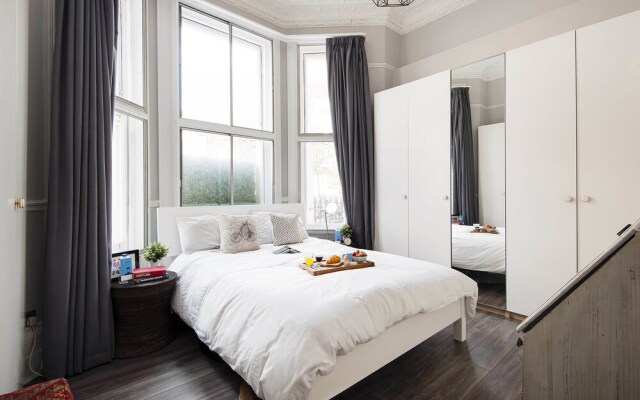 The Warwick Road Residence - IRV
