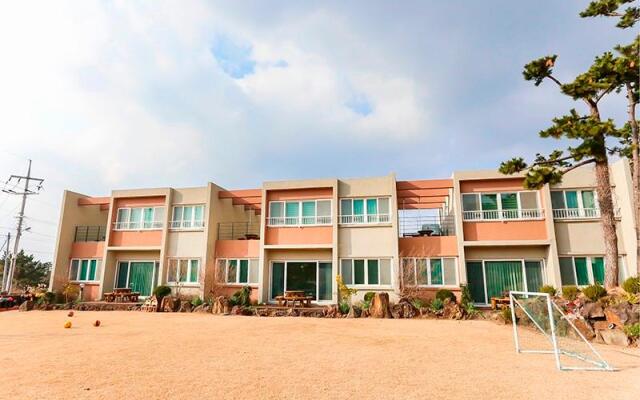 Jeju Nangbile House Pension