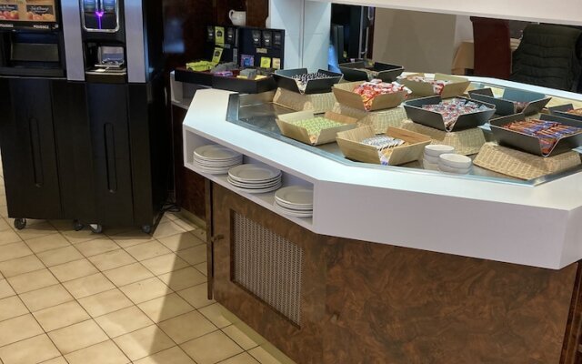 Brit Hotel Essentiel Moulins Avermes