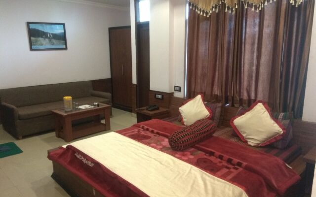 Hotel Holiday Hill