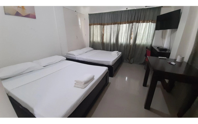 Adelaida Pensionne Hotel