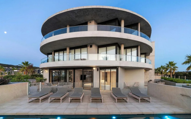 La Perla Marina Penthouse With Private Pool