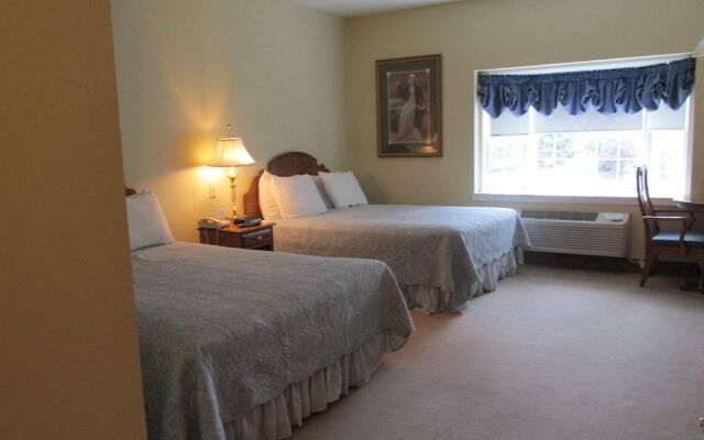 Inn at Amish Door