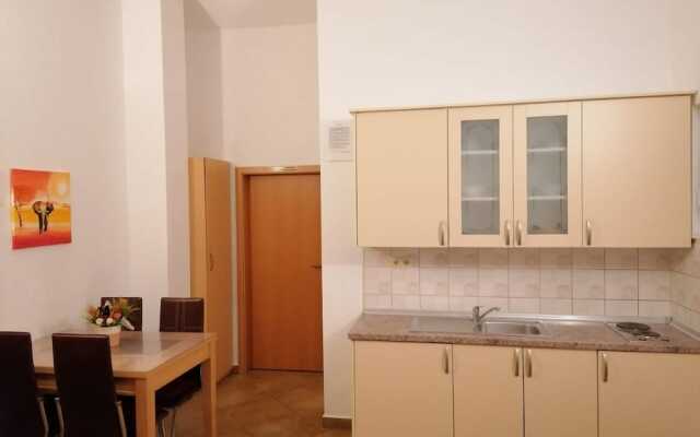 Maca - Seaview & Private Parking - A5