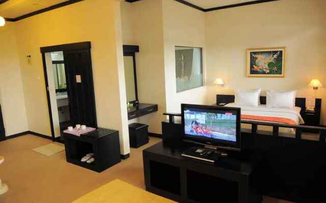 Nuwis Hotel & Convention