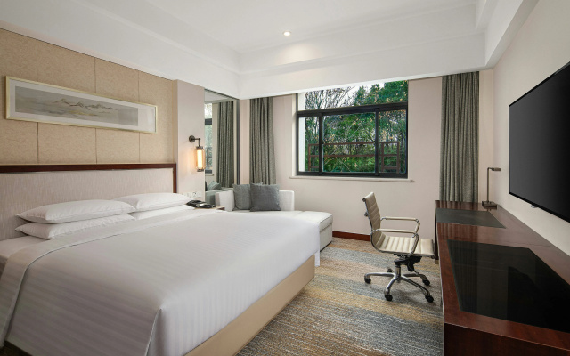 Courtyard by Marriott Wuxi Lihu Lake – Guest Rooms – Wuxi