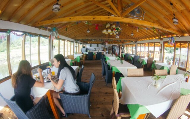 Tabo Cottages