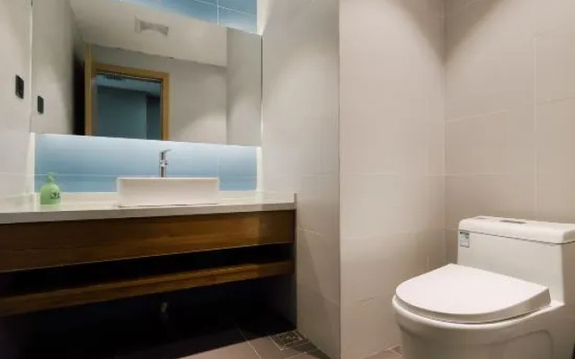 Neijiang International Hotel（Sports Center store）