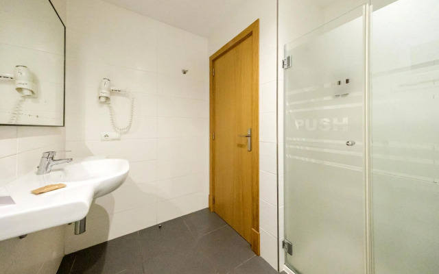 Cabot Tres Torres Apartamentos