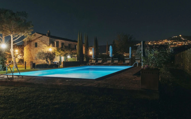 Farmhouse With Swimming Pool in Cortona