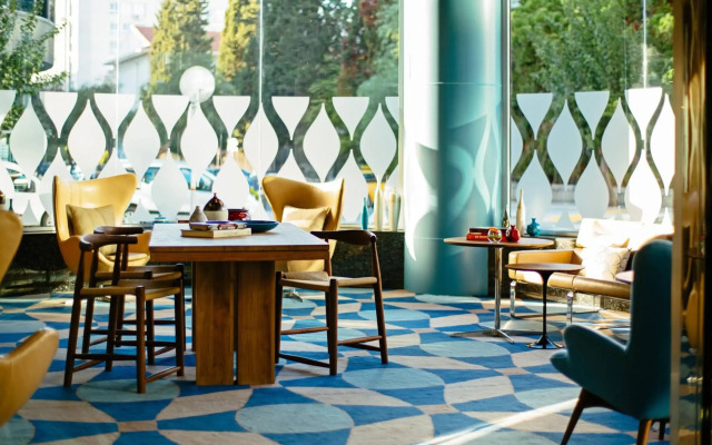 Renaissance Izmir Hotel