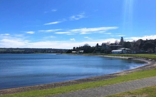 Waimahana 4 by Luxury Lakeside Accommodation