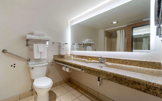 Best Western Plus Oak Harbor Hotel & Conference Center