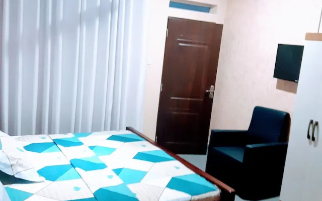 Julbert Plaza Hotel