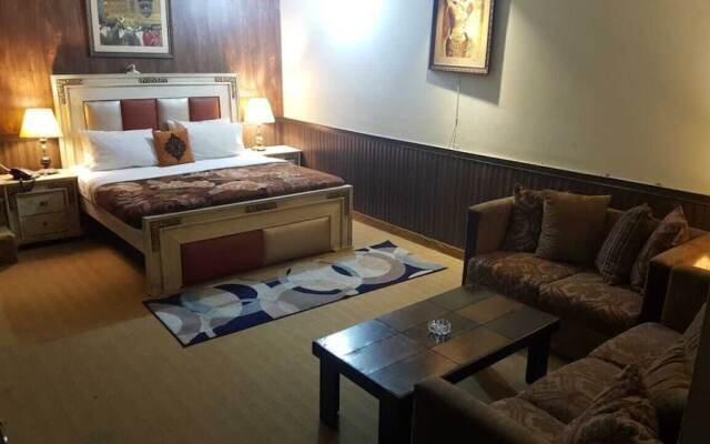 Lasani Continental Hotel Lahore