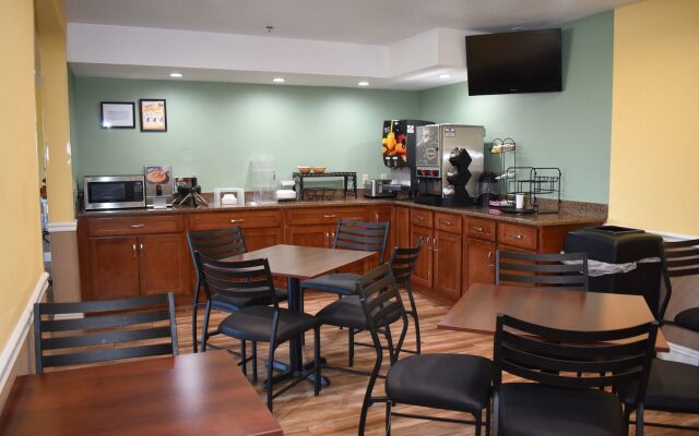 Baymont by Wyndham Manteca