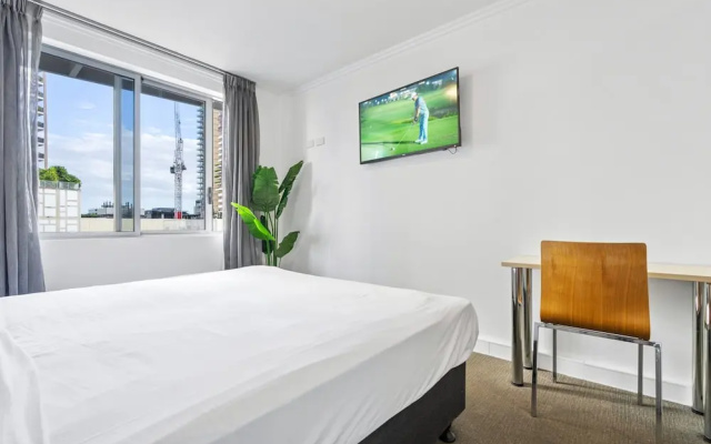 Stylish 1-bed Studio in Vibrant South Brisbane – Guest Rooms – Brisbane