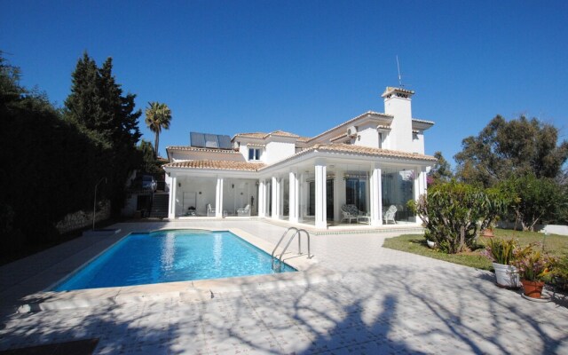 Preciosa villa con piscina privada, perros bienvenidos
