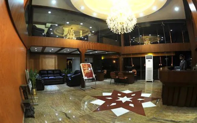 Hotel Crystal Castle