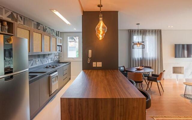 L' Adresse Reserve 203A